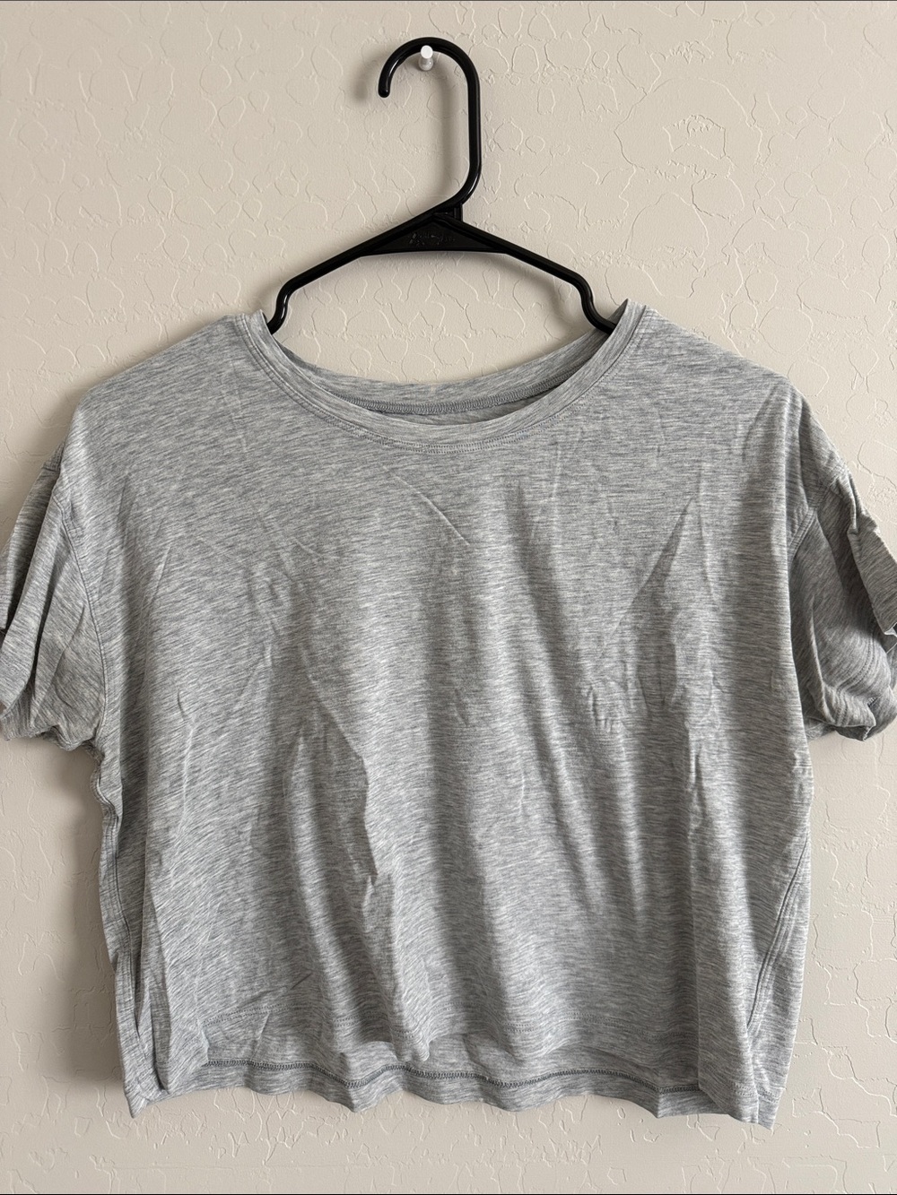 Lululemon Cropped Gray Women's Short Sleeve Tee